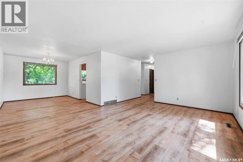 206 Carleton DRIVE — photo 7 of 40