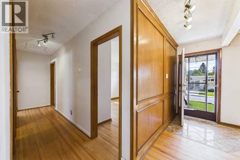 5 Chisholm Crescent NW — photo 13 of 33