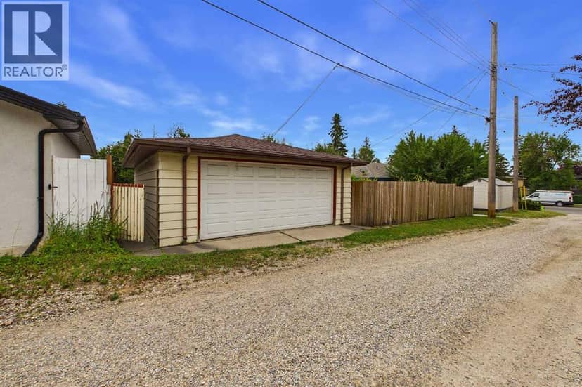 5 Chisholm Crescent NW — photo 27 of 33