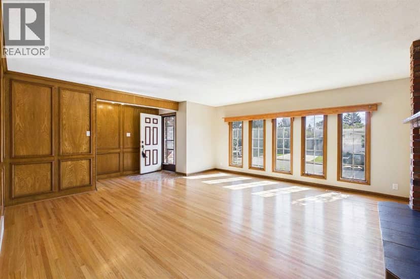 5 Chisholm Crescent NW, Calgary, photo 7