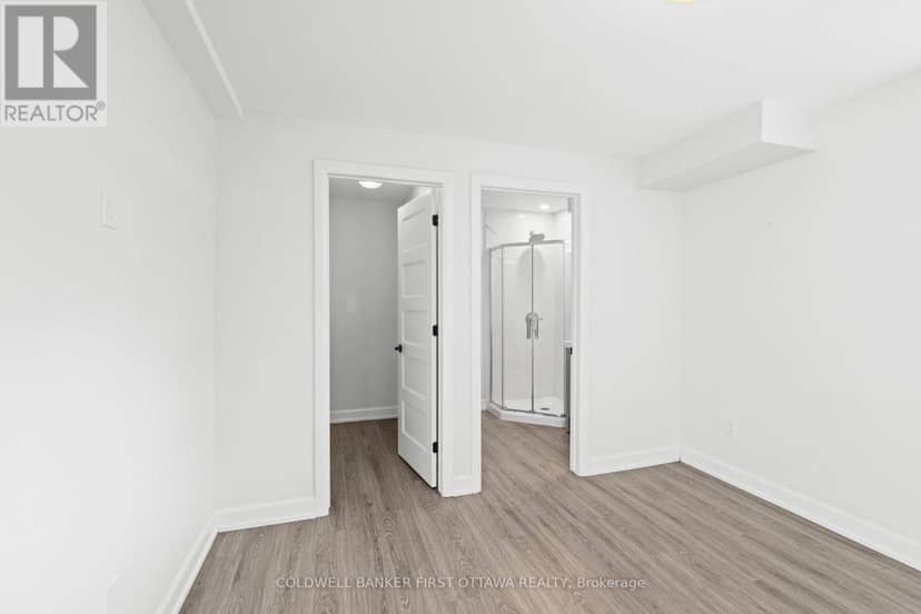 351 Amiens Street — photo 34 of 40