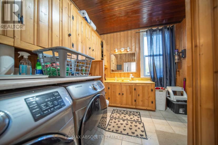 2671 Champlain Street — photo 19 of 32