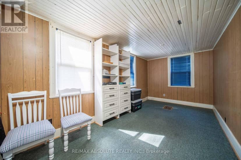 2671 Champlain Street — photo 21 of 32