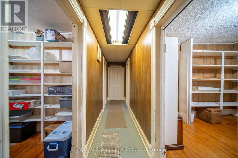 2671 Champlain Street — photo 22 of 32