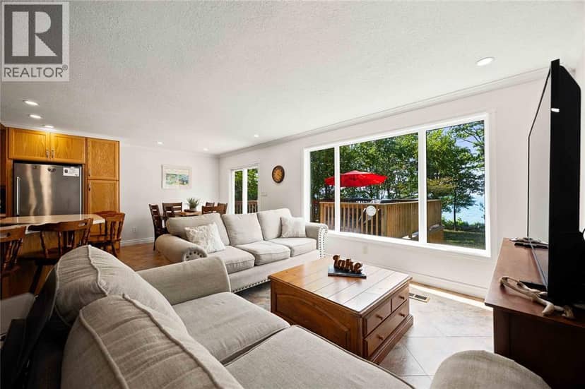 4084 Bluepoint DRIVE — photo 12 of 40