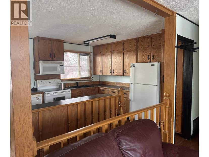 5204 TAMARACK CRESCENT, Fort Nelson, photo 7