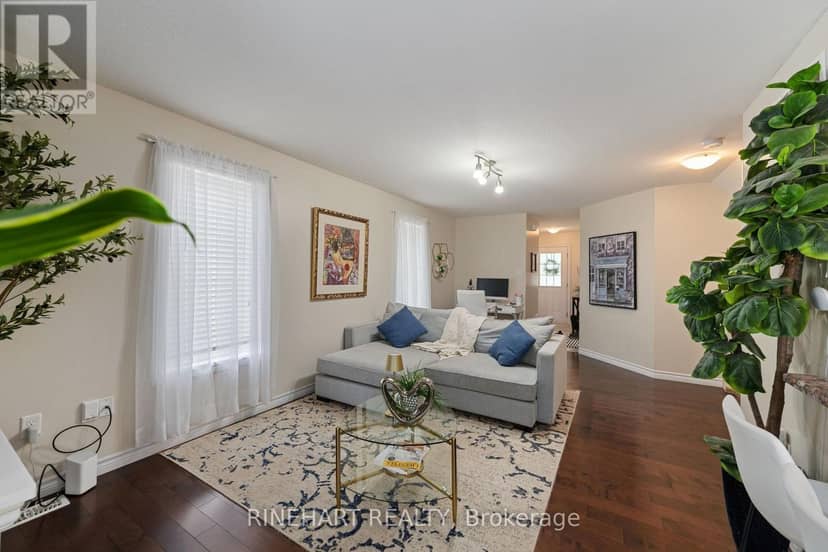 939 Silverfox Crescent — photo 9 of 29