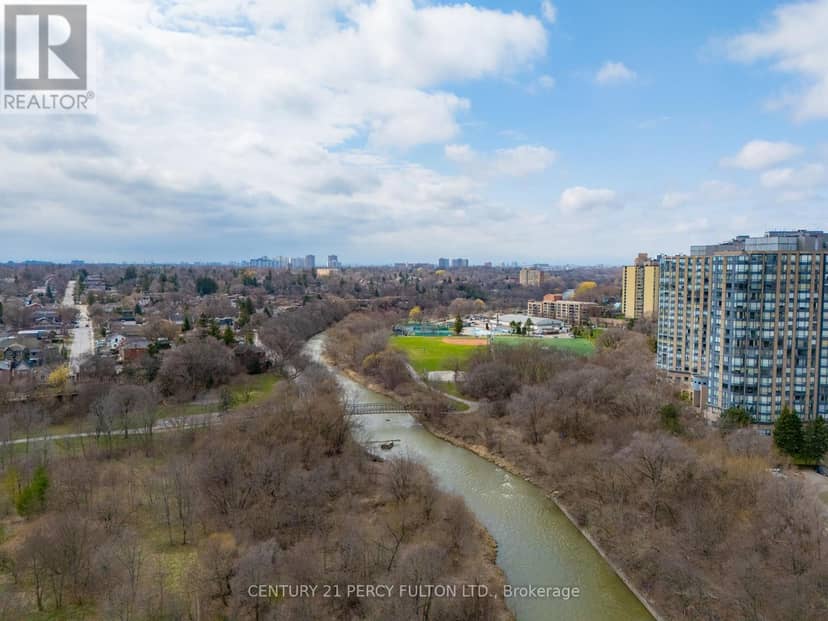 1704 - 10 Wilby Crescent — photo 33 of 38