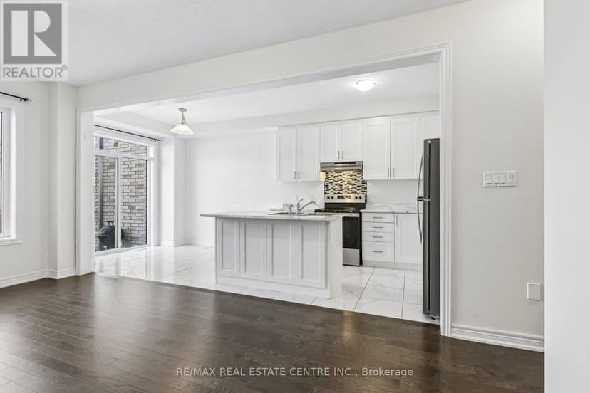 52 - 166 Deerpath Drive — photo 12 of 40