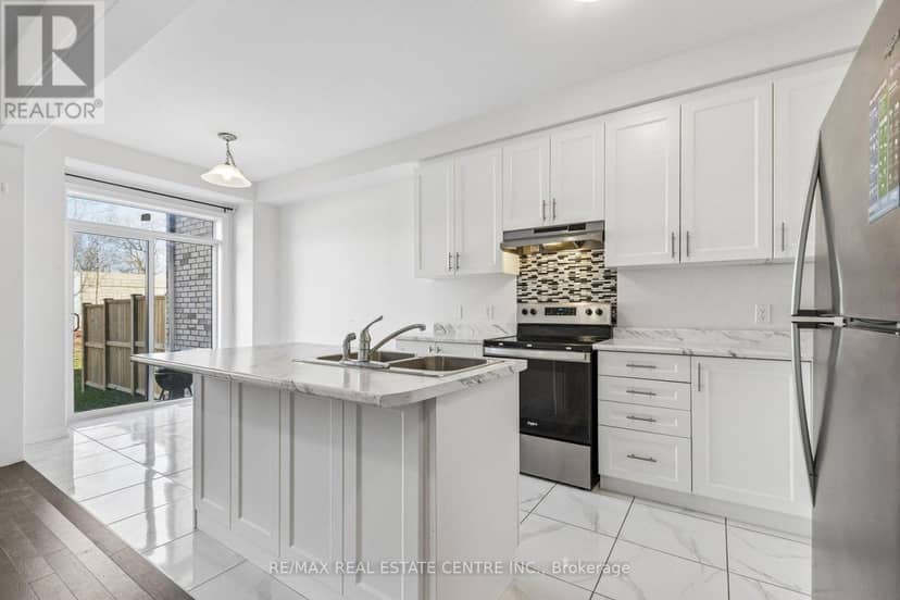 52 - 166 Deerpath Drive — photo 16 of 40