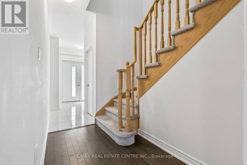 52 - 166 Deerpath Drive — photo 8 of 40