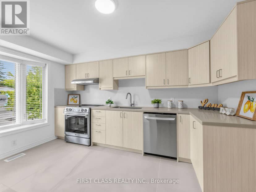 Unit 7 - 11 Plaisance Road — photo 4 of 32