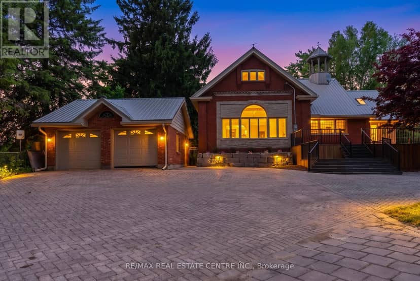1560 Elgin Road — photo 1 of 40