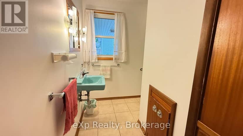 53 Maple Street — photo 19 of 32