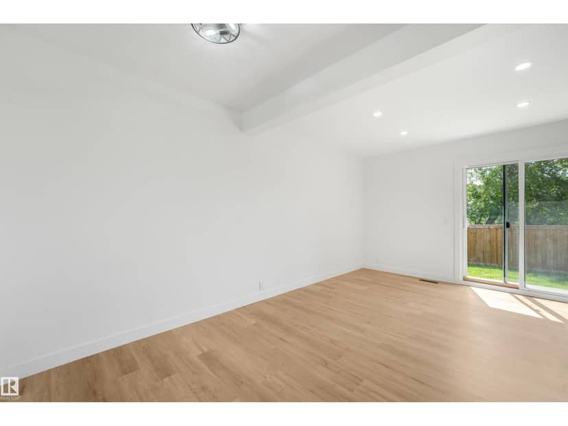 #39 14511 52 ST NW — photo 24 of 40