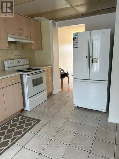 82 - 201 Alexmuir Boulevard — photo 15 of 24