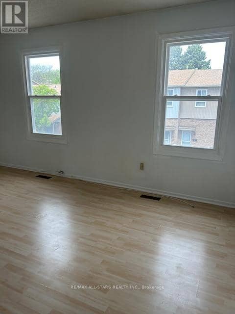 82 - 201 Alexmuir Boulevard — photo 8 of 24