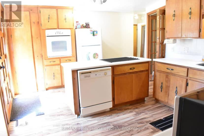 8111 County Road 503 — photo 15 of 40