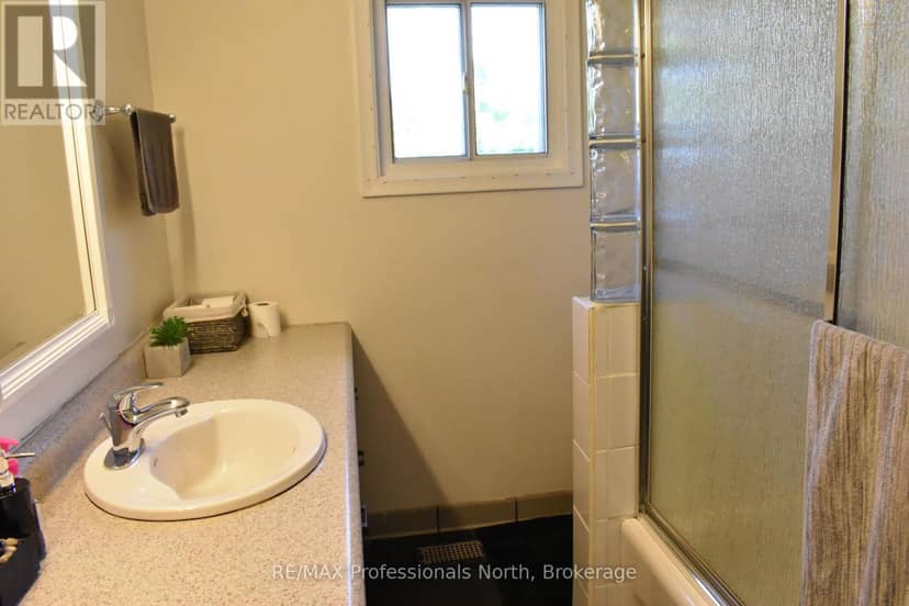 8111 County Road 503 — photo 27 of 40
