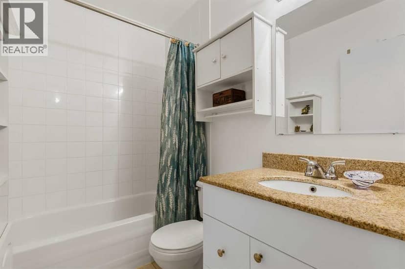 3803 4 Avenue SW — photo 9 of 34