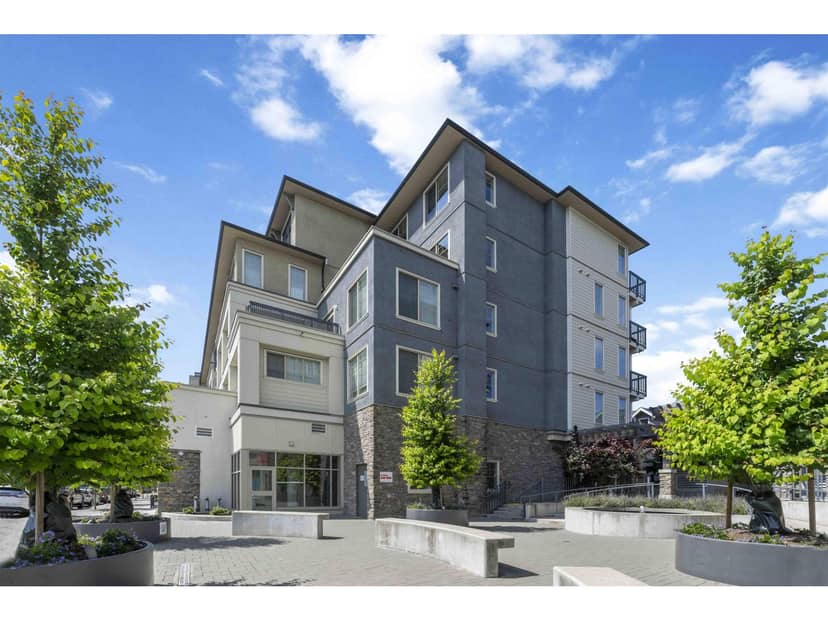 A413 20487 65 AVENUE, Langley, photo 2