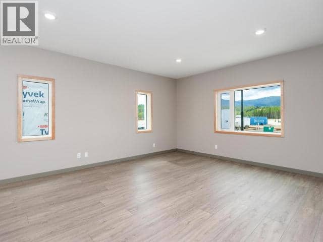 24 Beryl Place — photo 4 of 31