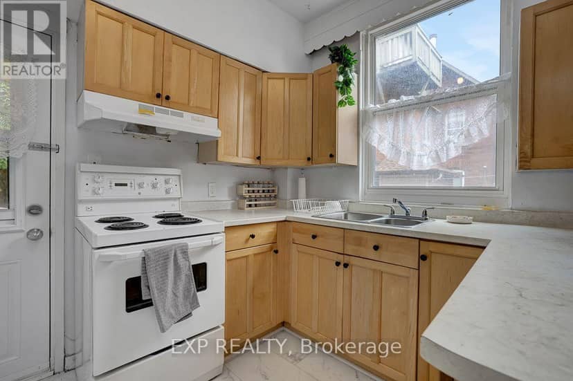 127 Osgoode Street — photo 13 of 40