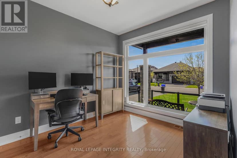 400 Colmar Street — photo 15 of 40