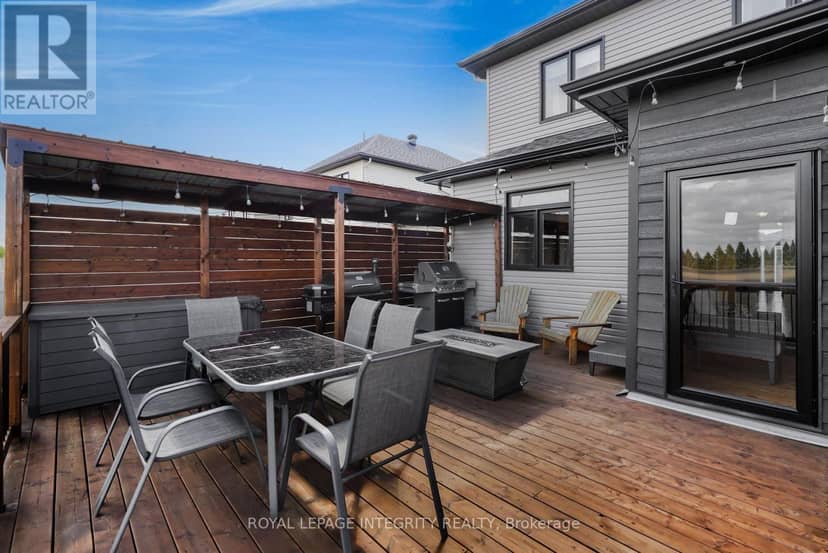400 Colmar Street — photo 31 of 40