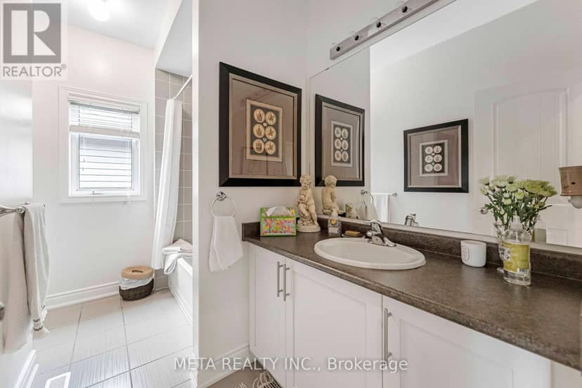 18 Hughes Street — photo 12 of 34