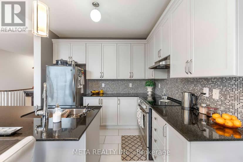 18 Hughes Street — photo 23 of 34