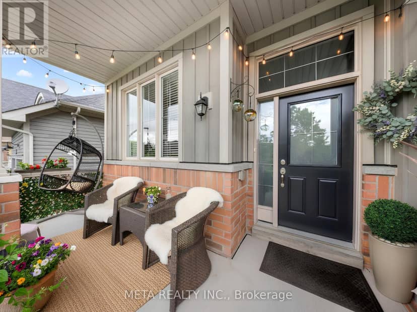 18 Hughes Street — photo 3 of 34