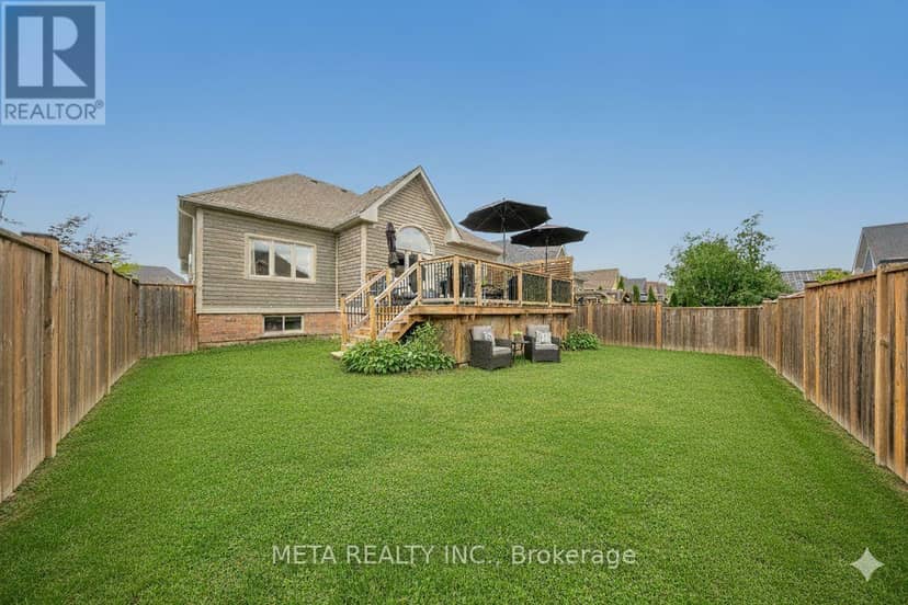 18 Hughes Street — photo 32 of 34