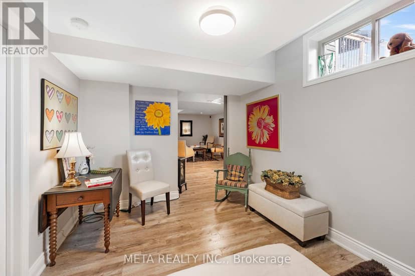 18 Hughes Street — photo 9 of 34