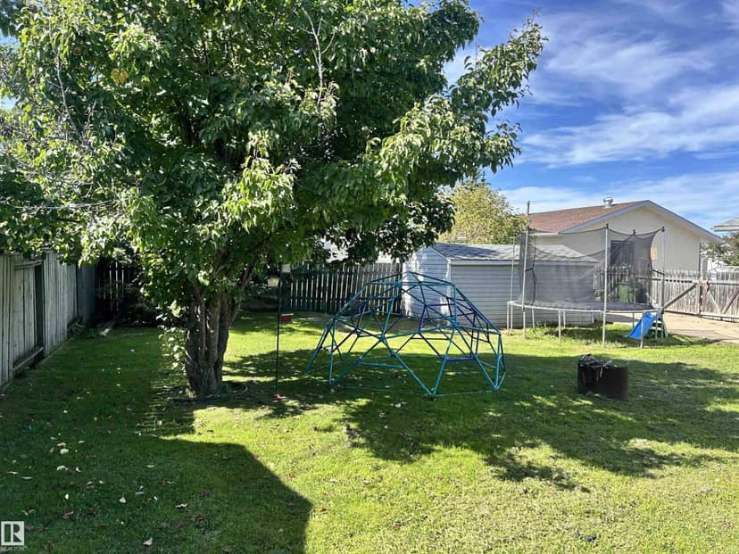 10623 107 St, Westlock, photo 3