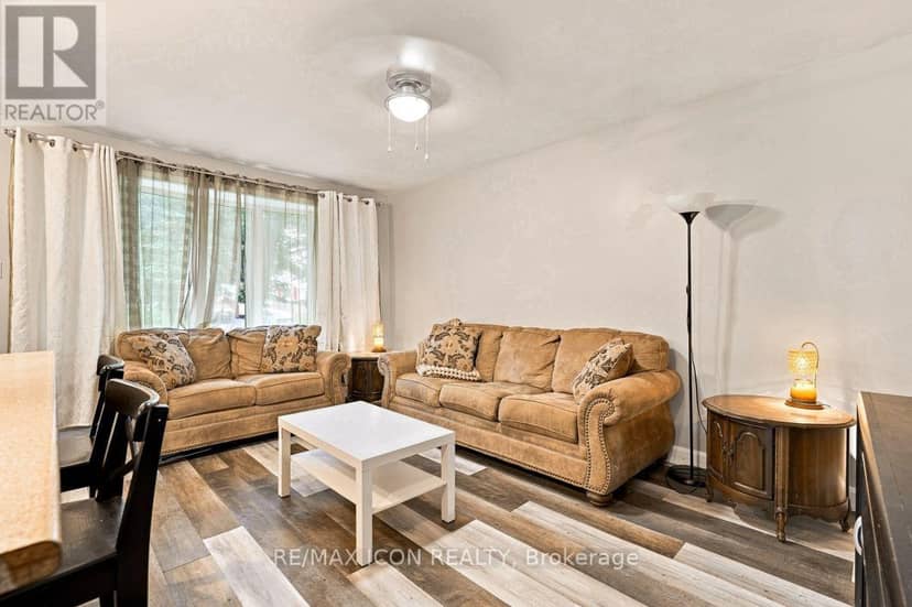 25 Upcott Crescent — photo 6 of 40
