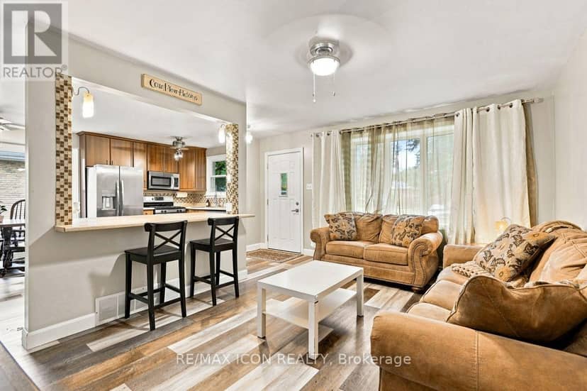 25 Upcott Crescent — photo 7 of 40