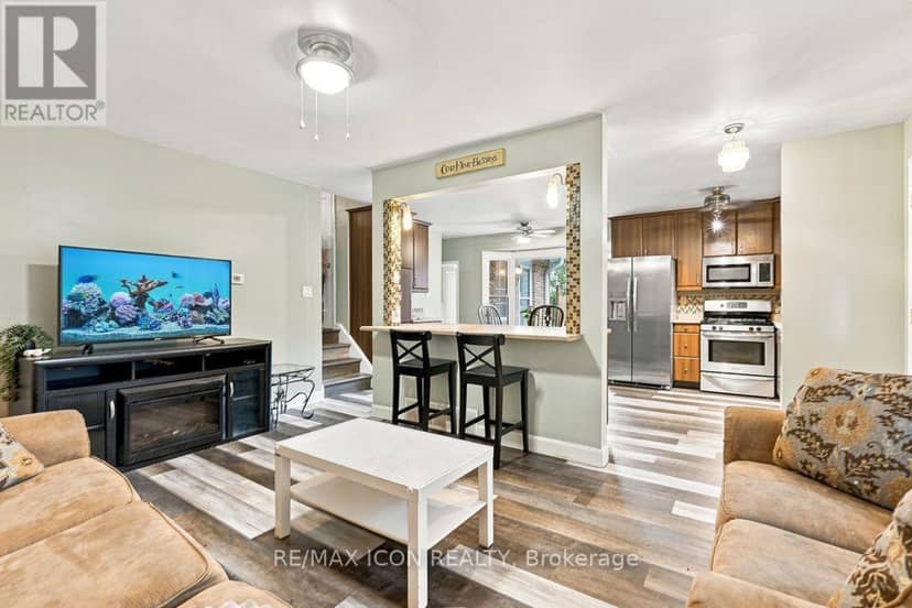 25 Upcott Crescent — photo 8 of 40