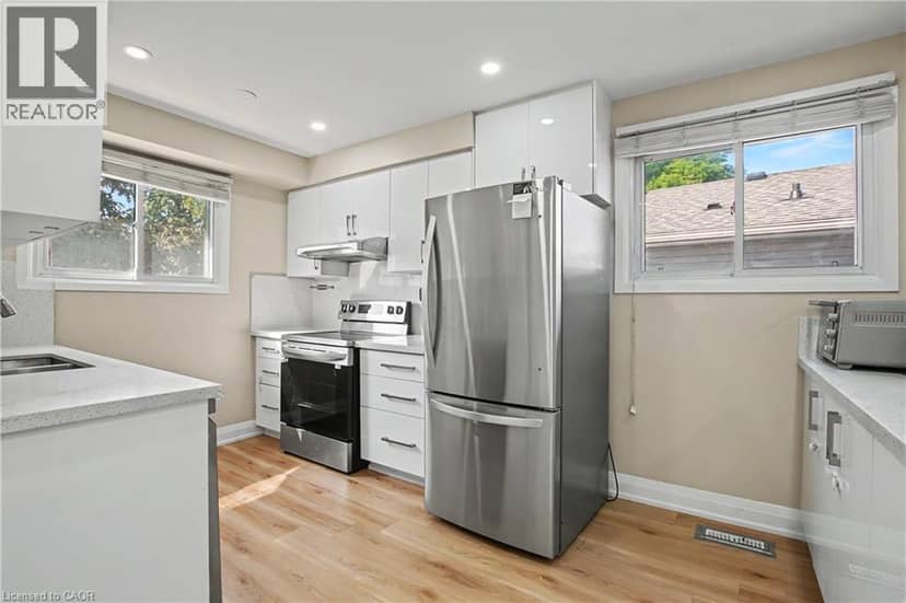 4 SEAFORTH Court — photo 7 of 34