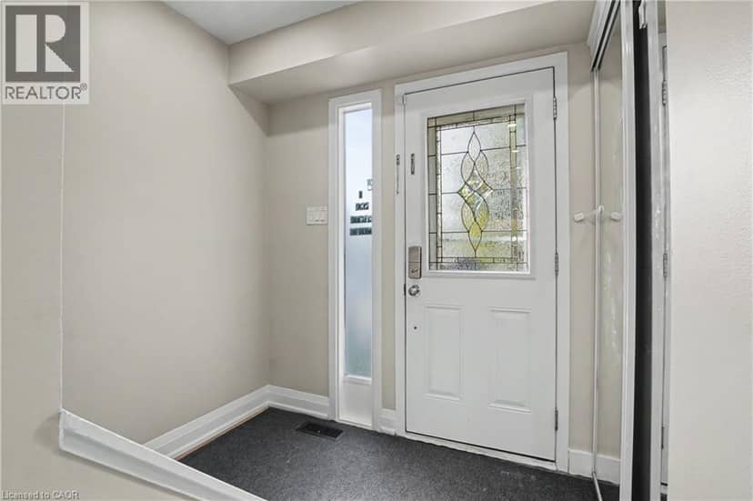 4 SEAFORTH Court — photo 4 of 34
