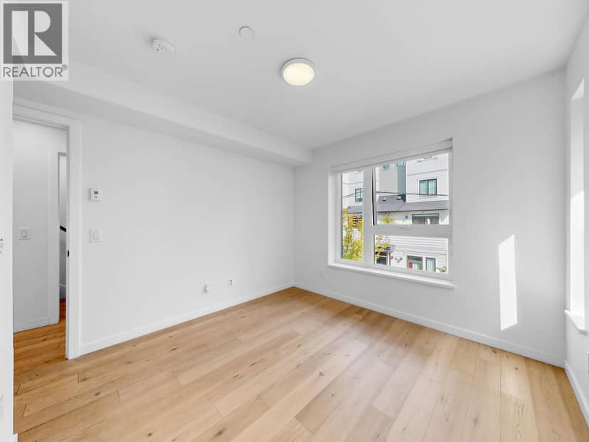 42 528 E 2ND STREET, North Vancouver, photo 5