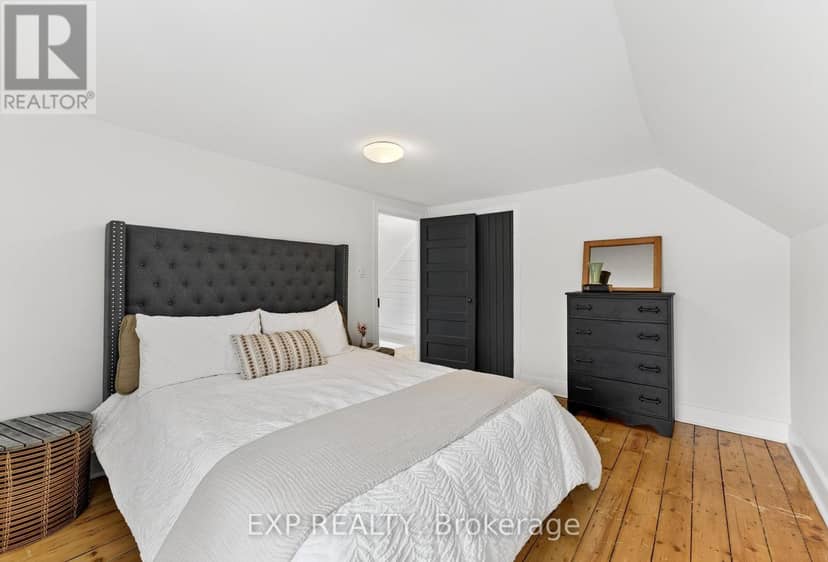 16 Barker Street — photo 34 of 40