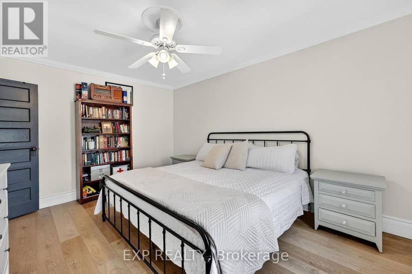 16 Barker Street — photo 27 of 40