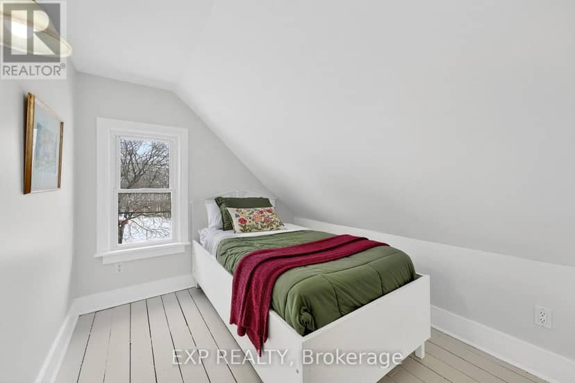16 Barker Street — photo 32 of 40