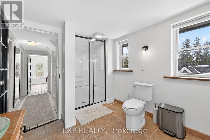 16 Barker Street — photo 38 of 40