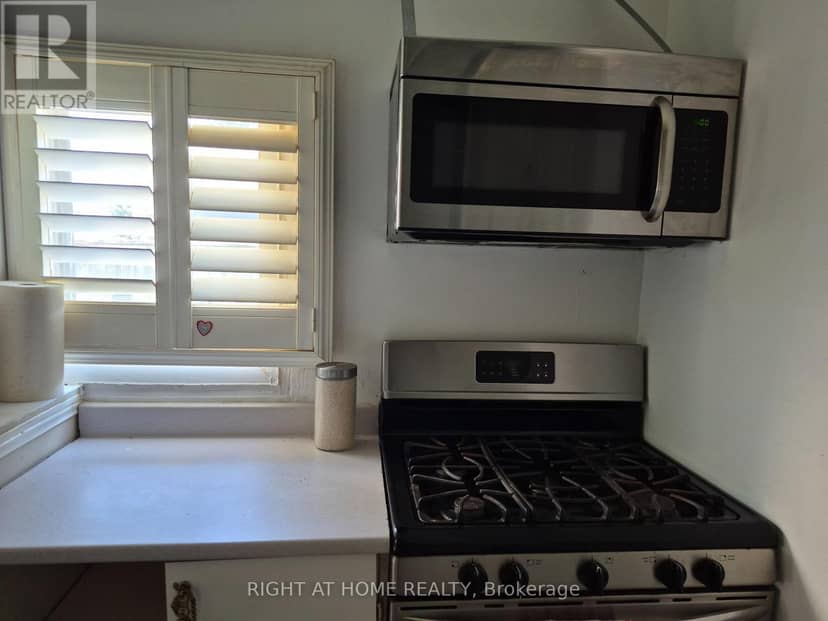 565 South Street S — photo 8 of 8