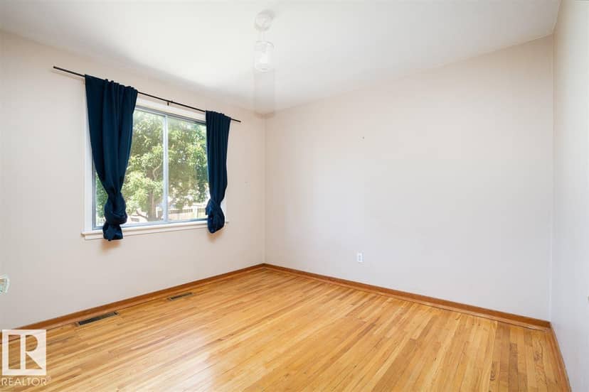 11730 125 ST NW, Edmonton, photo 2