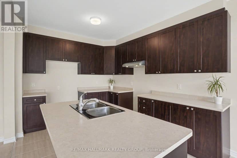 240 Sweetvalley Drive — photo 10 of 38