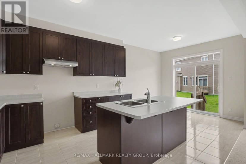 240 Sweetvalley Drive — photo 13 of 38