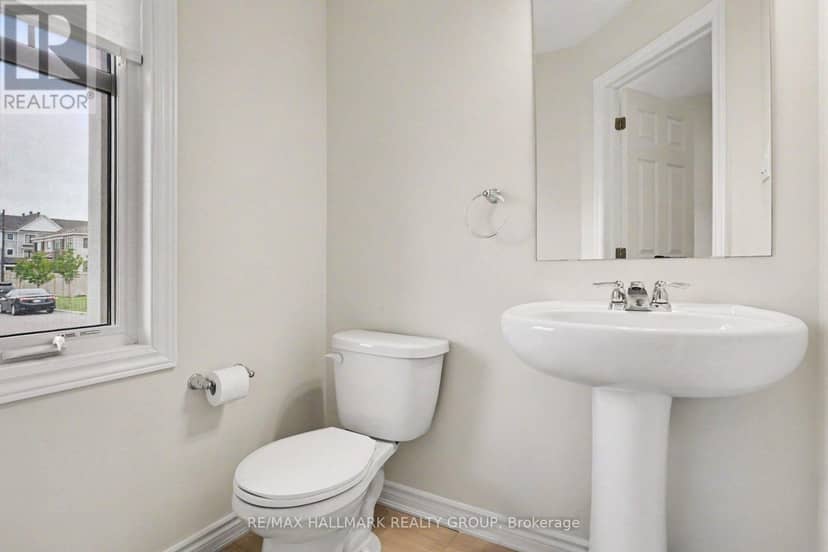 240 Sweetvalley Drive — photo 18 of 38
